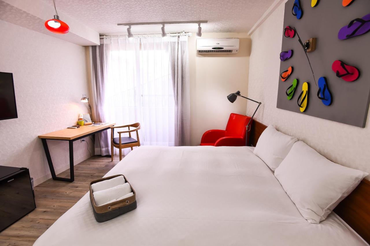 Rainbow Island Appartement Tainan Buitenkant foto