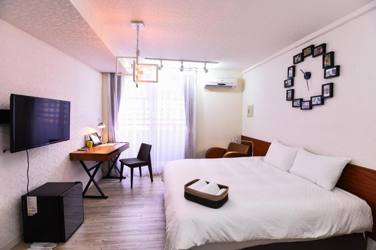 Rainbow Island Appartement Tainan Buitenkant foto